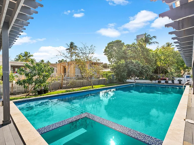 201 Golden Beach Dr — Photo 44