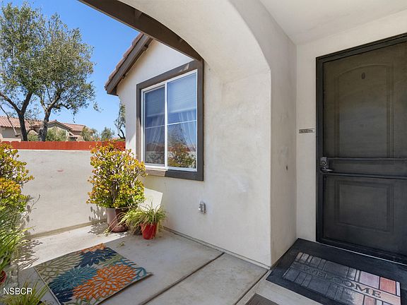 3rd image of 216 Fuente Dr