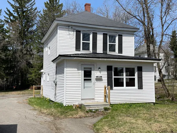 35 Dyer St, Presque Isle, ME 04769