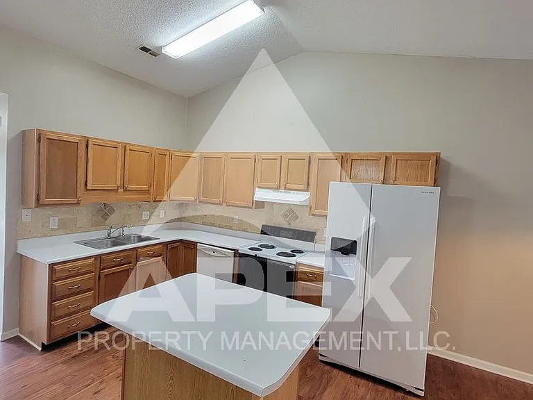 2030 Countryhill Ln — Photo 11