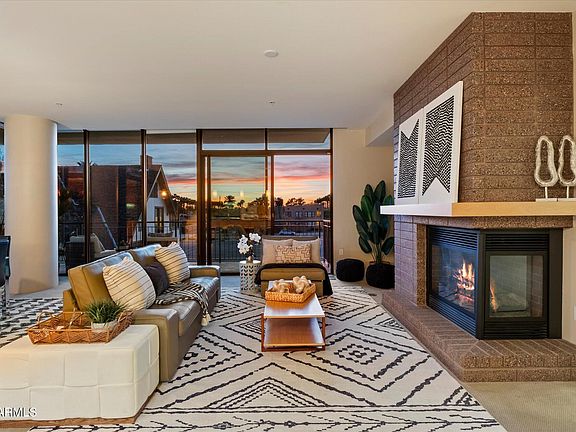 2nd image of 208 W Portland Street #262