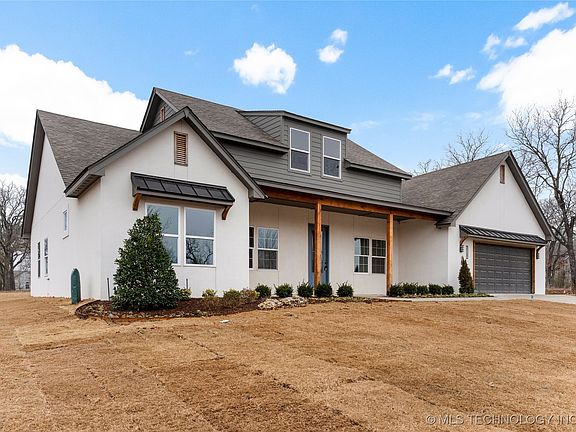 3rd image of 2717 Falls Bend Dr