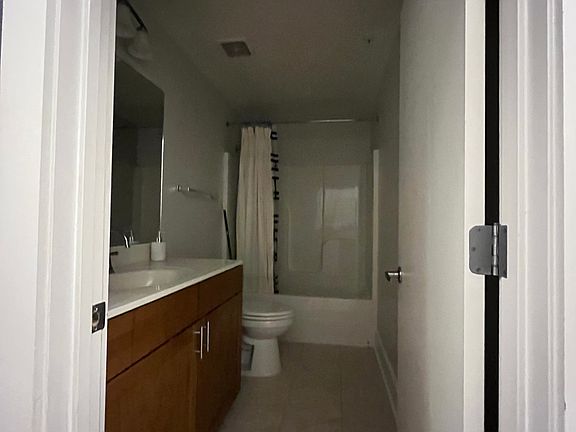 5th image of 407 S Cherry St APT 201