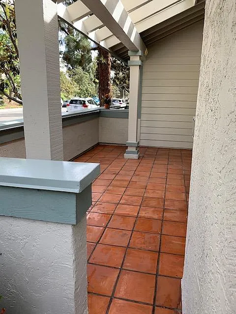 2 bed, 1000 sqft, $3,200 — Photo 4