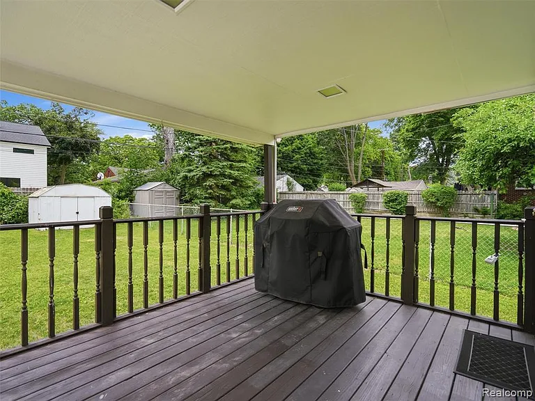1514 S Wilson Ave — Photo 21