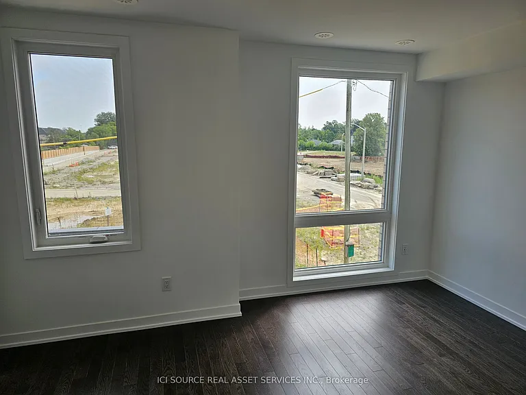 70 Green Gardens Blvd #2 — Photo 7