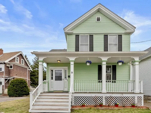 9 Greenleaf Pl, Melrose, MA 02176