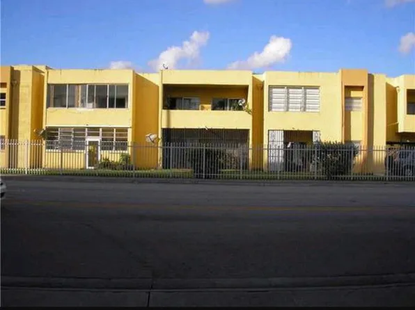 1555 W 44th Pl APT 228, Hialeah, FL 33012
