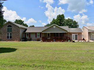 340 S Wine St, Lyons, IN 47443