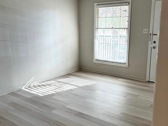 3rd image of 1308 S Madison St APT 210-1