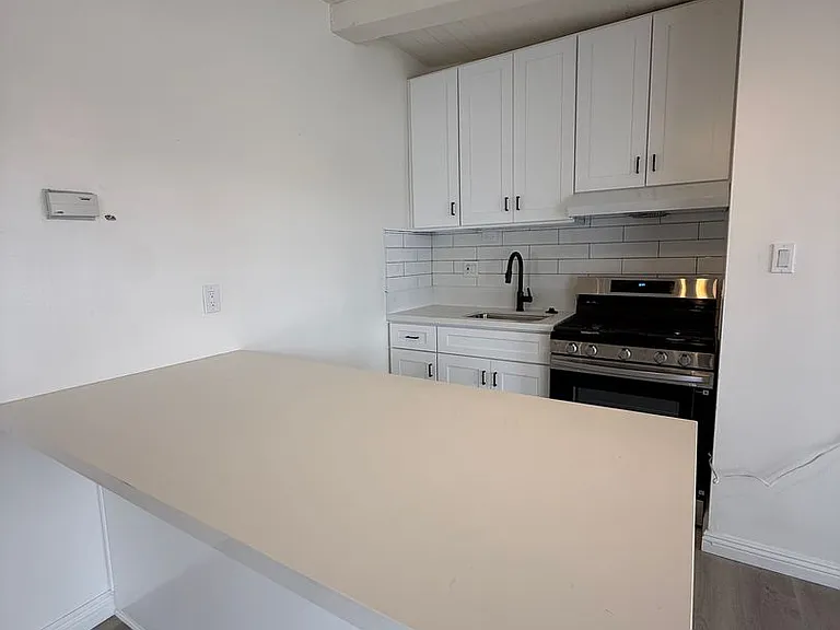 Oxnard Occidental Apartments — Photo 26