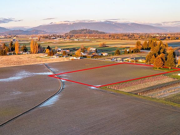 2nd image of 13614 Avon Allen Road