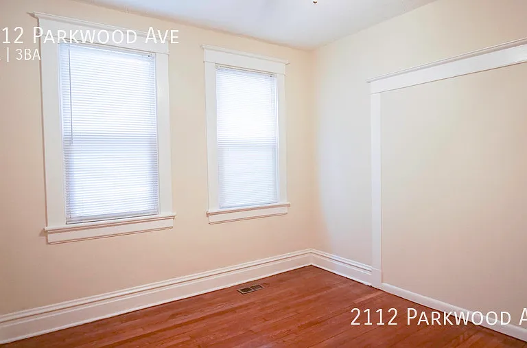 2112 Parkwood Ave — Photo 4