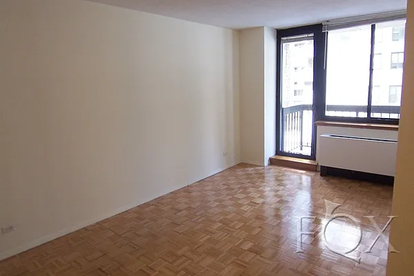 Rented by Fox Residential Group | media 21