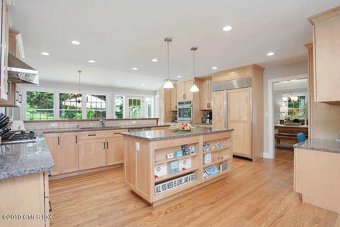16 Hearthstone Dr — Photo 6