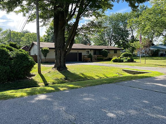 3rd image of 1420 Schafer Dr