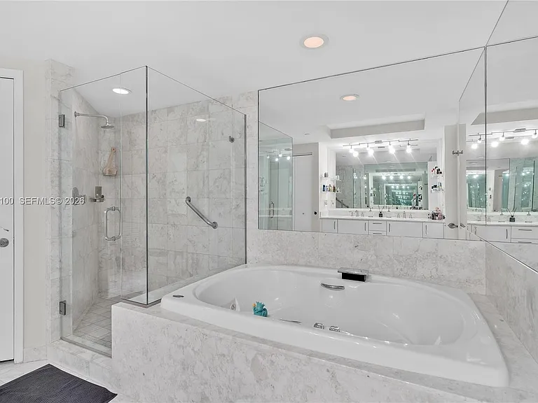 1331 Brickell Bay Dr #2007 — Photo 9