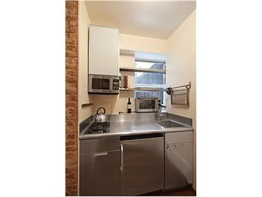 Sold by Douglas Elliman | media 31