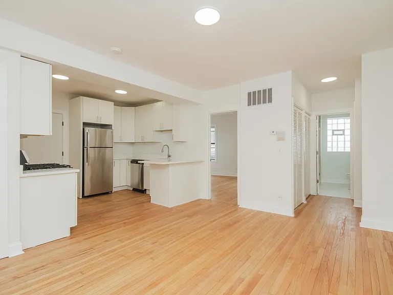 37 SQUARE APARTMENTS — Photo 9