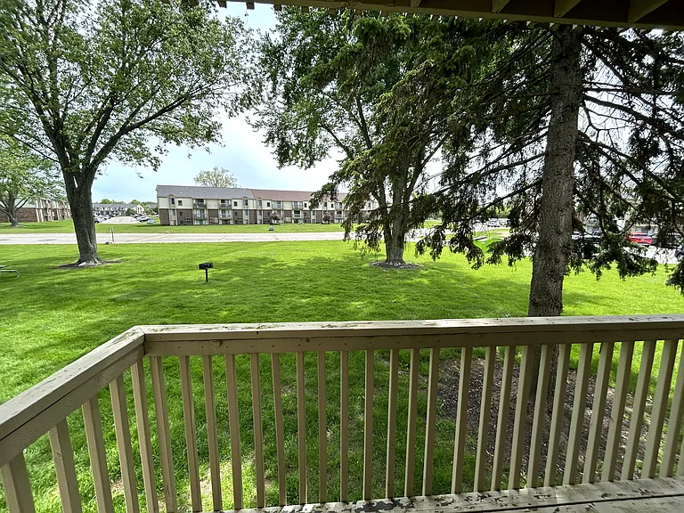 Windsor Place Apartments — Photo 70