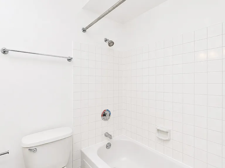 N Lake Shore Dr — Photo 15