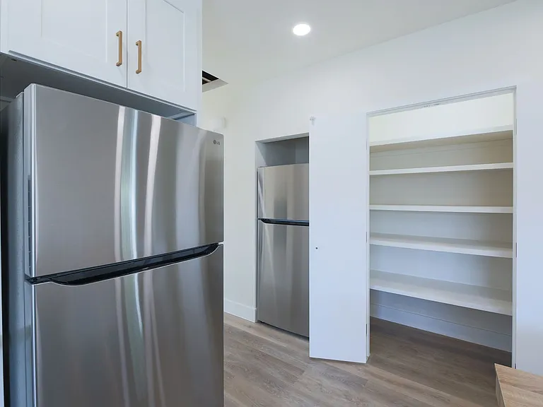 2811 Menlo Ave — Photo 29