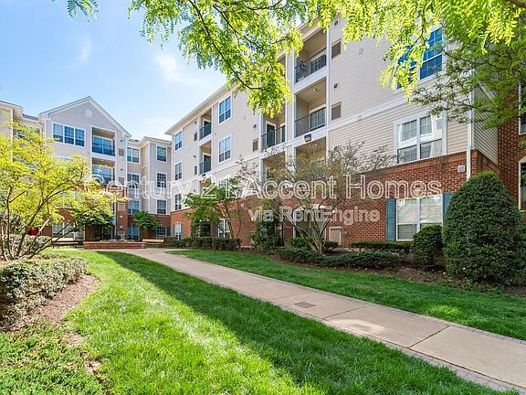 2nd image of 4862 Eisenhower Ave Unit 359