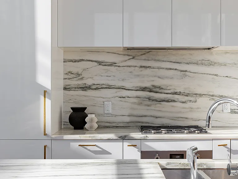 338 Berry St #4D — Photo 7