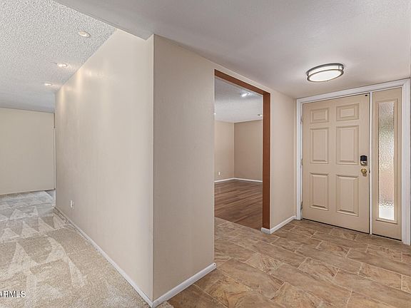 4th image of 1022 E WESLEYAN Drive