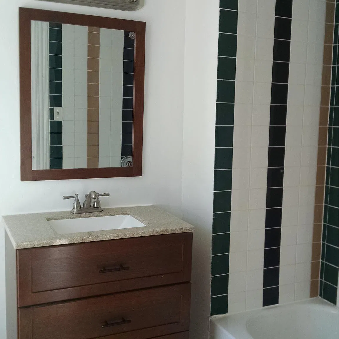 2 bed, 1200 sqft, $1,975 — Photo 3