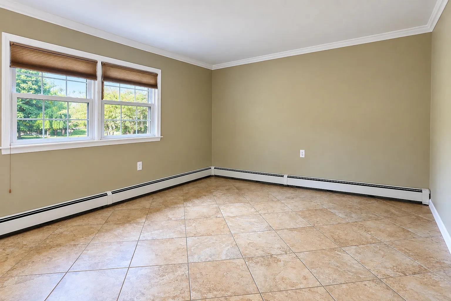 1 bed, 1000 sqft, $2,100 — Photo 4
