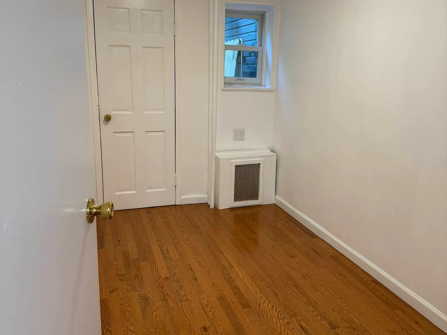 734 Madison Street — Photo 3
