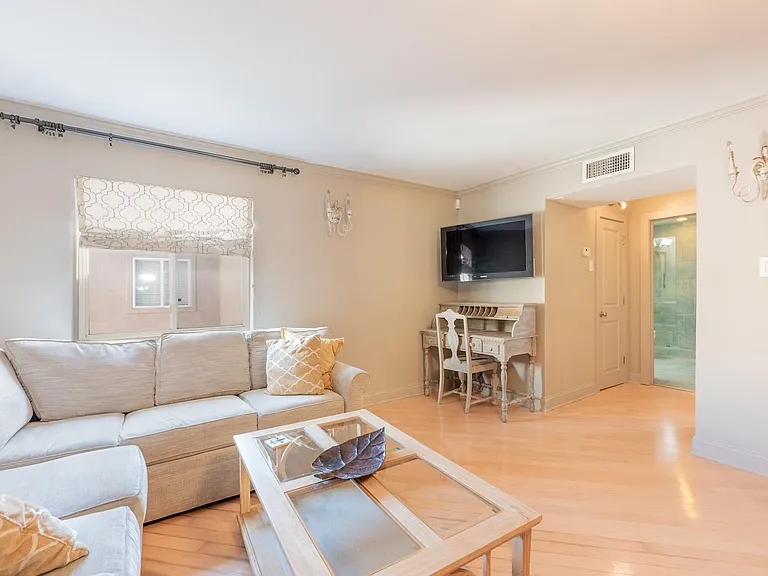 500 Lake Marina Ave #416 — Photo 5