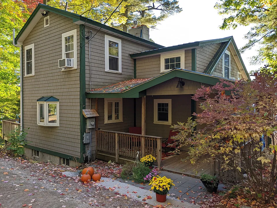 532 Brackett Rd