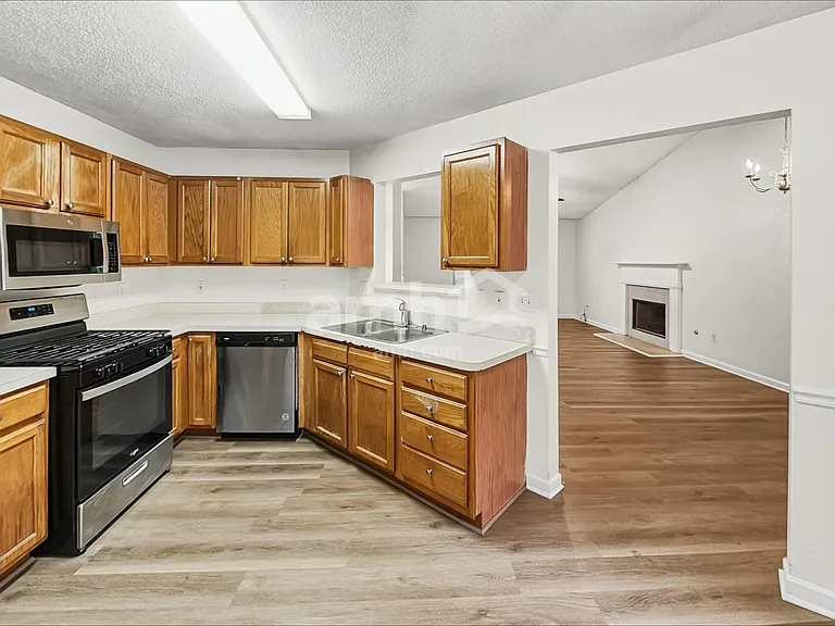 4238 Zephyrhills Dr NW — Photo 3