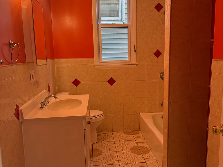 6 W Eagle St #1 — Photo 7
