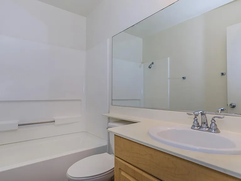 Mountain Creek Apartments — Photo 13