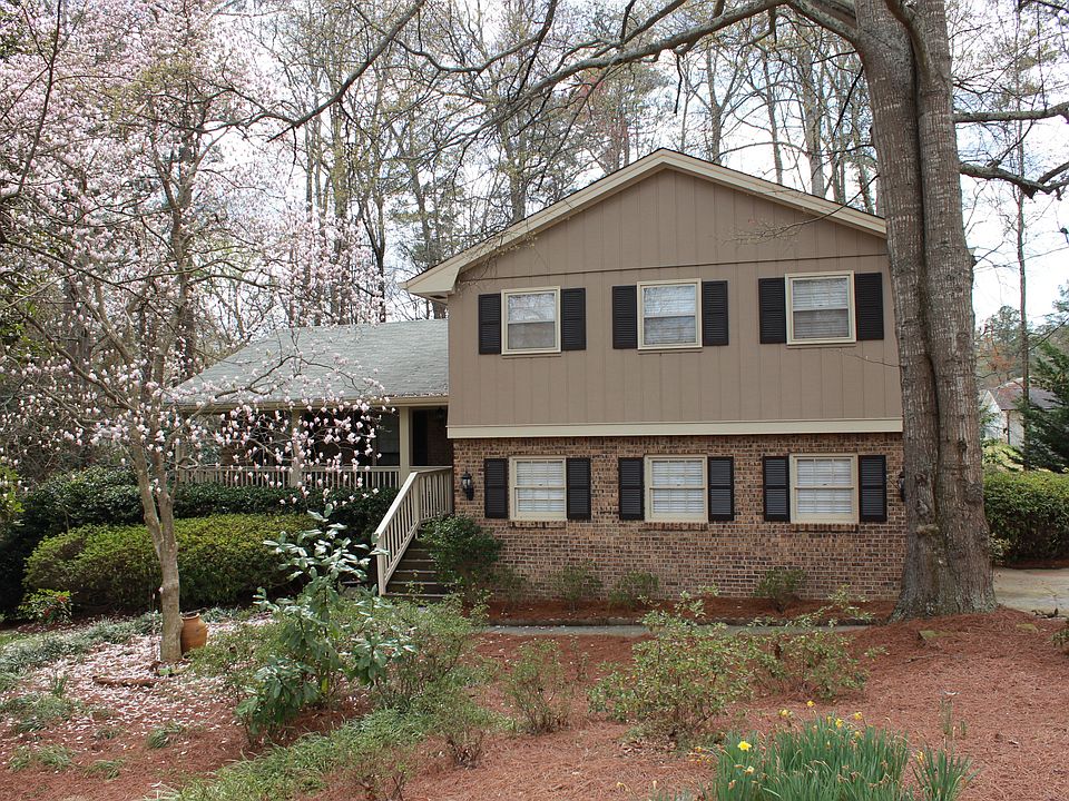 1st image of 2661 Abington Dr