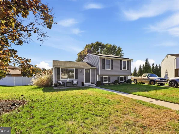 14 Sherwick Ct, Sicklerville, NJ 08081