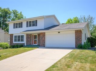 411 W Madison Pl, Indianola, IA 50125