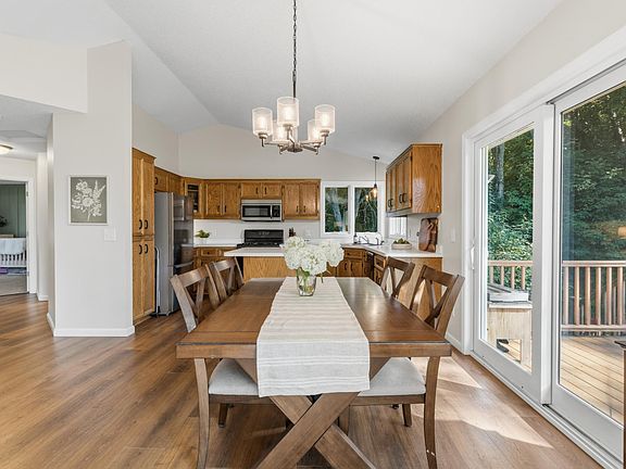 5th image of 7341 Barbara Ave