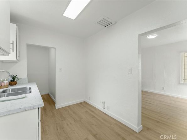 los-angeles-california-456576335 picture