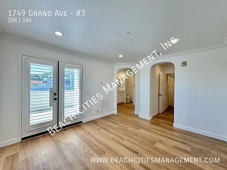 1749 Grand Ave #3 — Photo 27