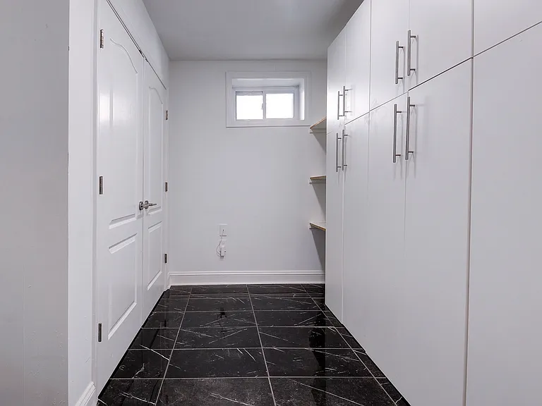 1628 Great Falls St — Photo 29