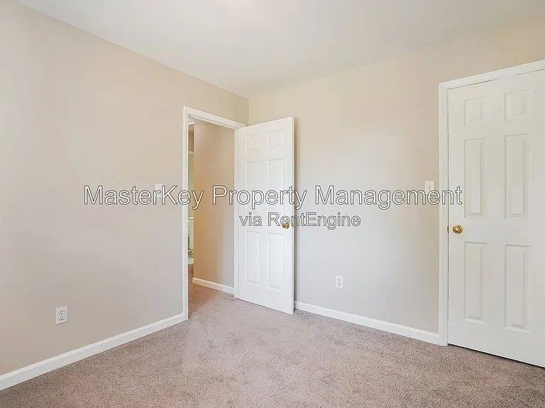 1600 Nesfield Pl — Photo 20