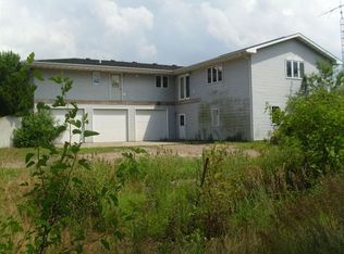 16327 County Road G40, Columbus Junction, IA 52738