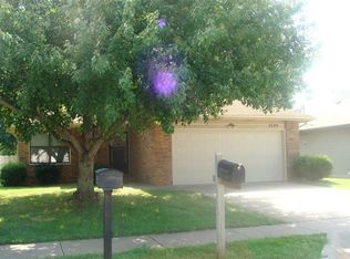 1522 N Lone Pine Ave, Springfield, MO 65803