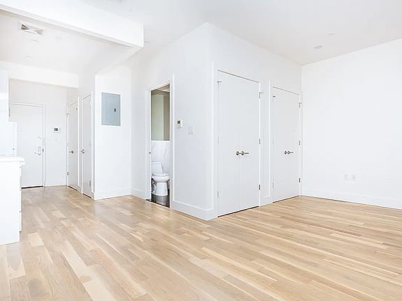 4th image of 818 Lexington Ave #3S