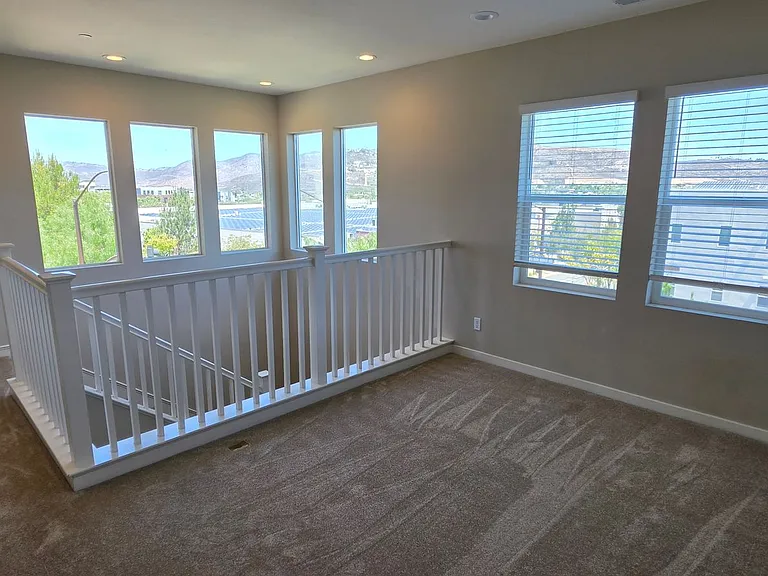 16208 Camden Cir — Photo 32