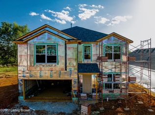 8405 Gateway Run Rd, Louisville, KY 40229